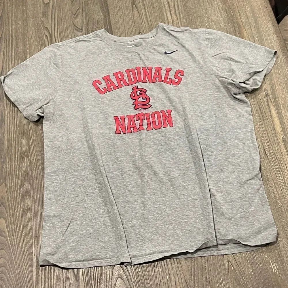 Nike The Nike Tee Athletic Cut St Louis Cardinals Nation T-Shirt Size 2X